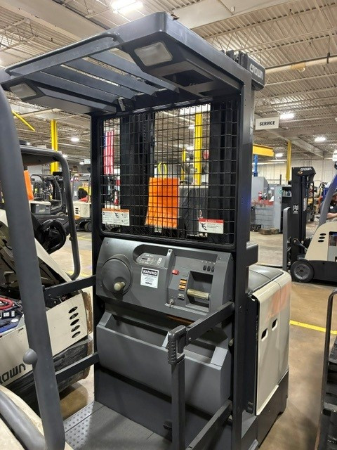 2013 Crown SP3510-30