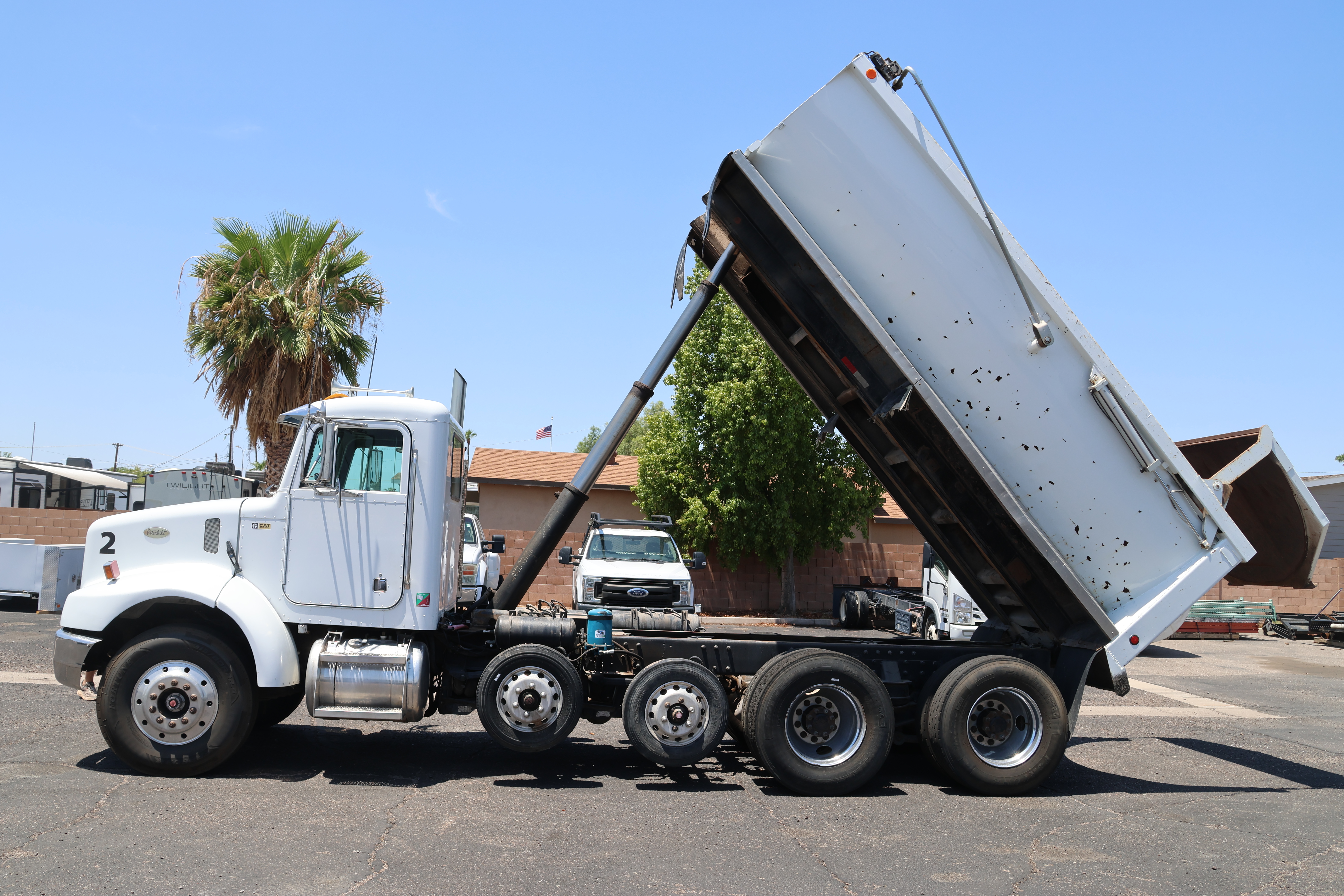 1998 Peterbilt 330