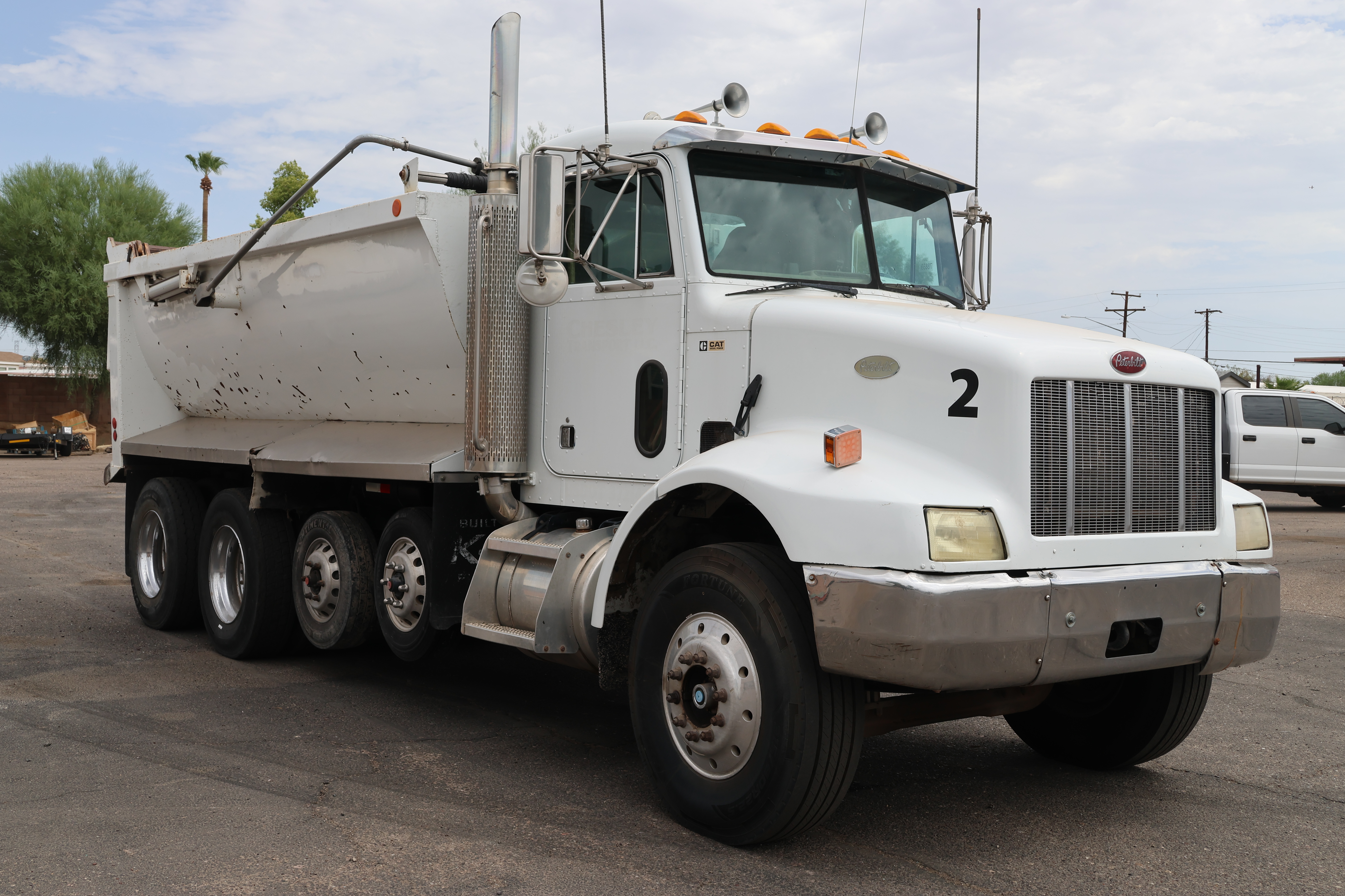 1998 Peterbilt 330