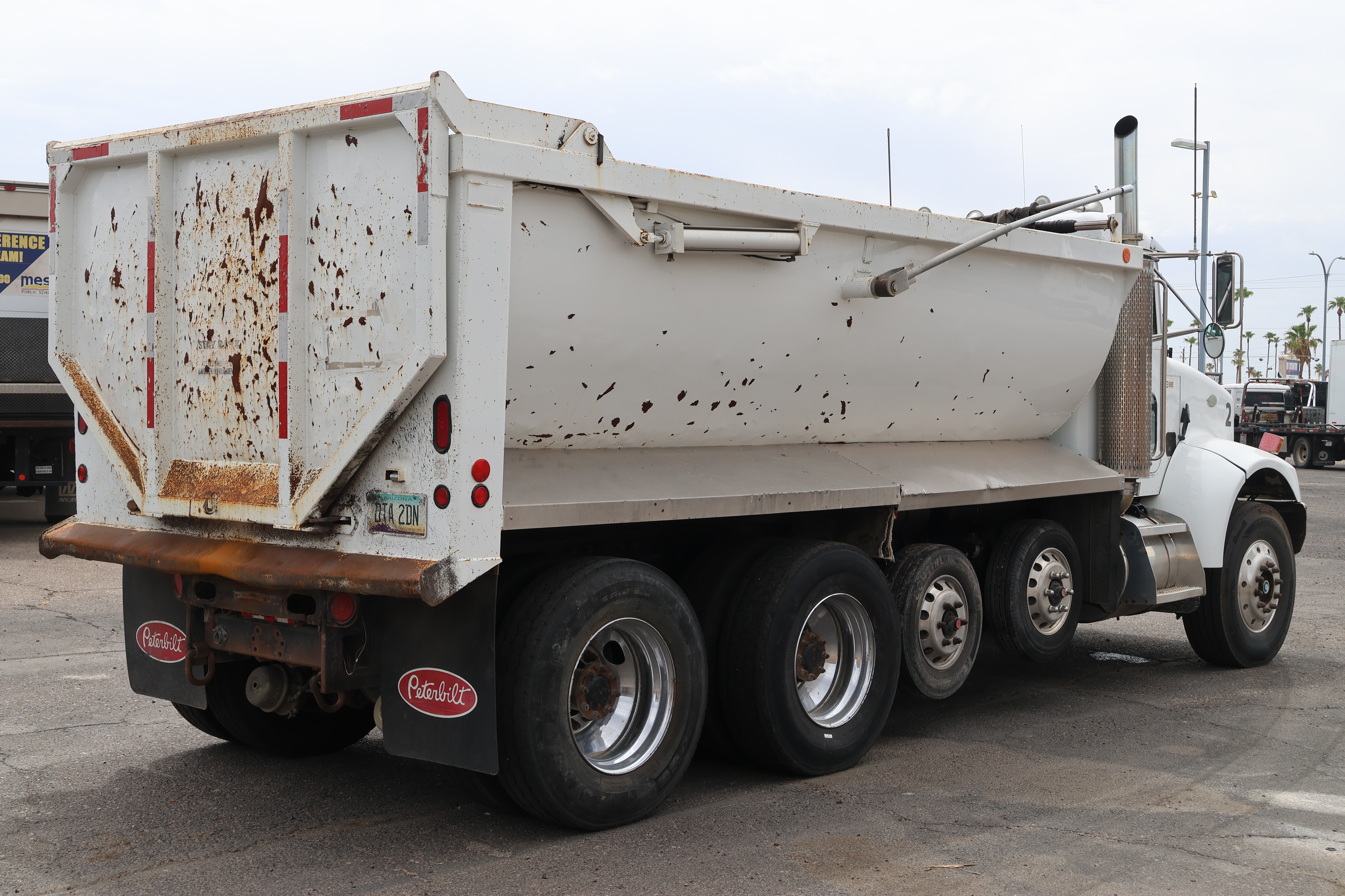 1998 Peterbilt 330