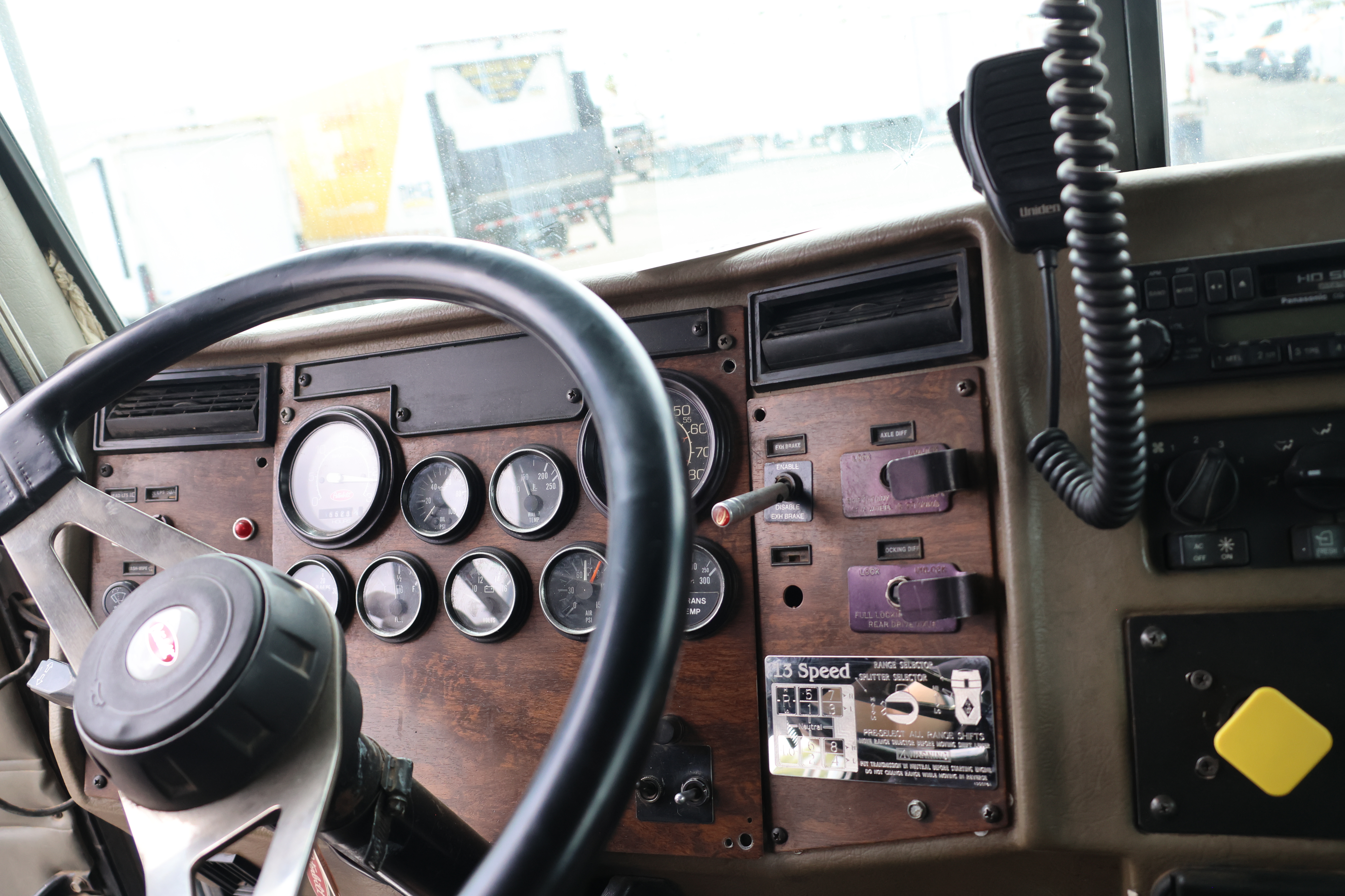 1998 Peterbilt 330