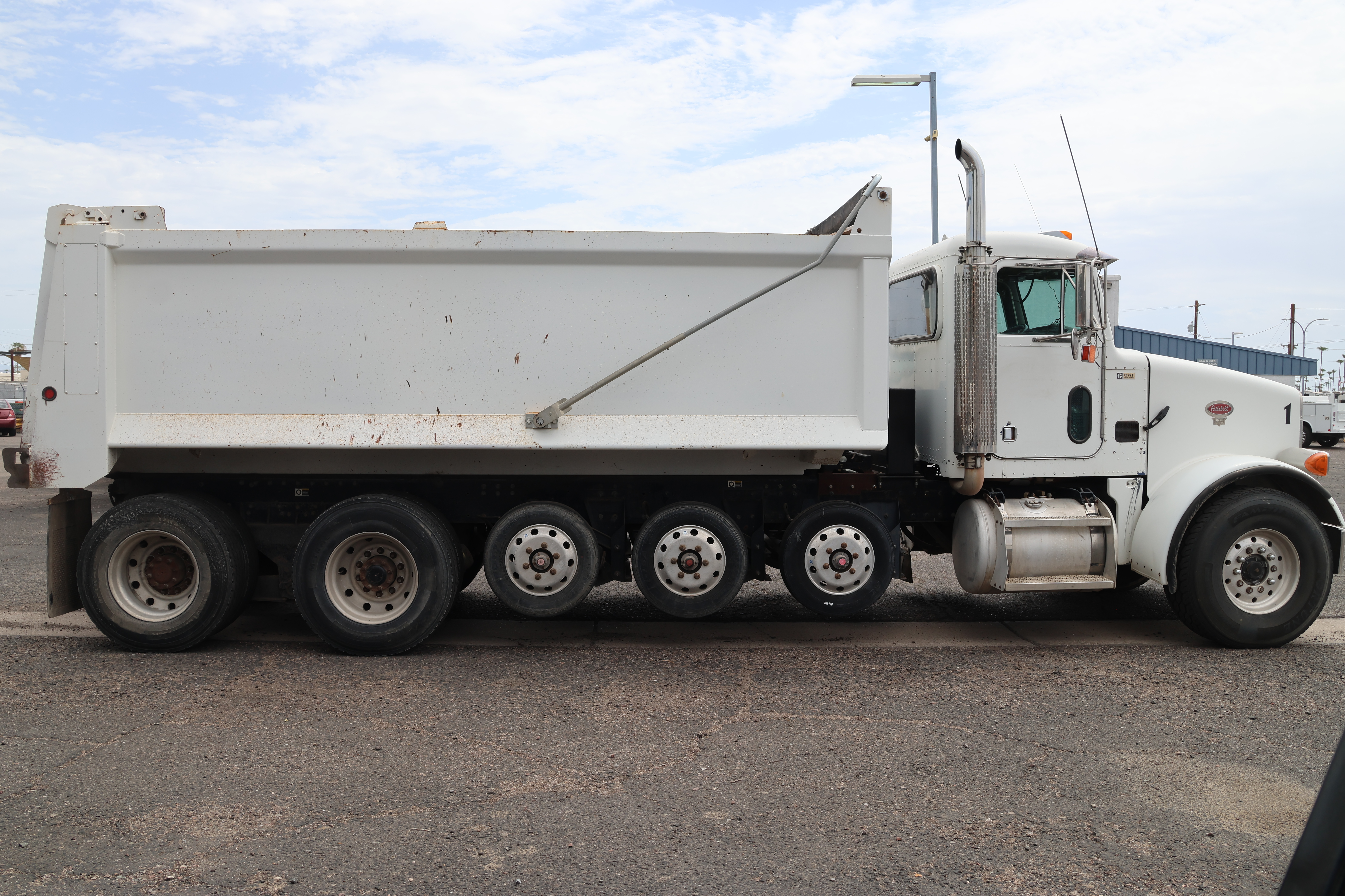 2002 Peterbilt 357