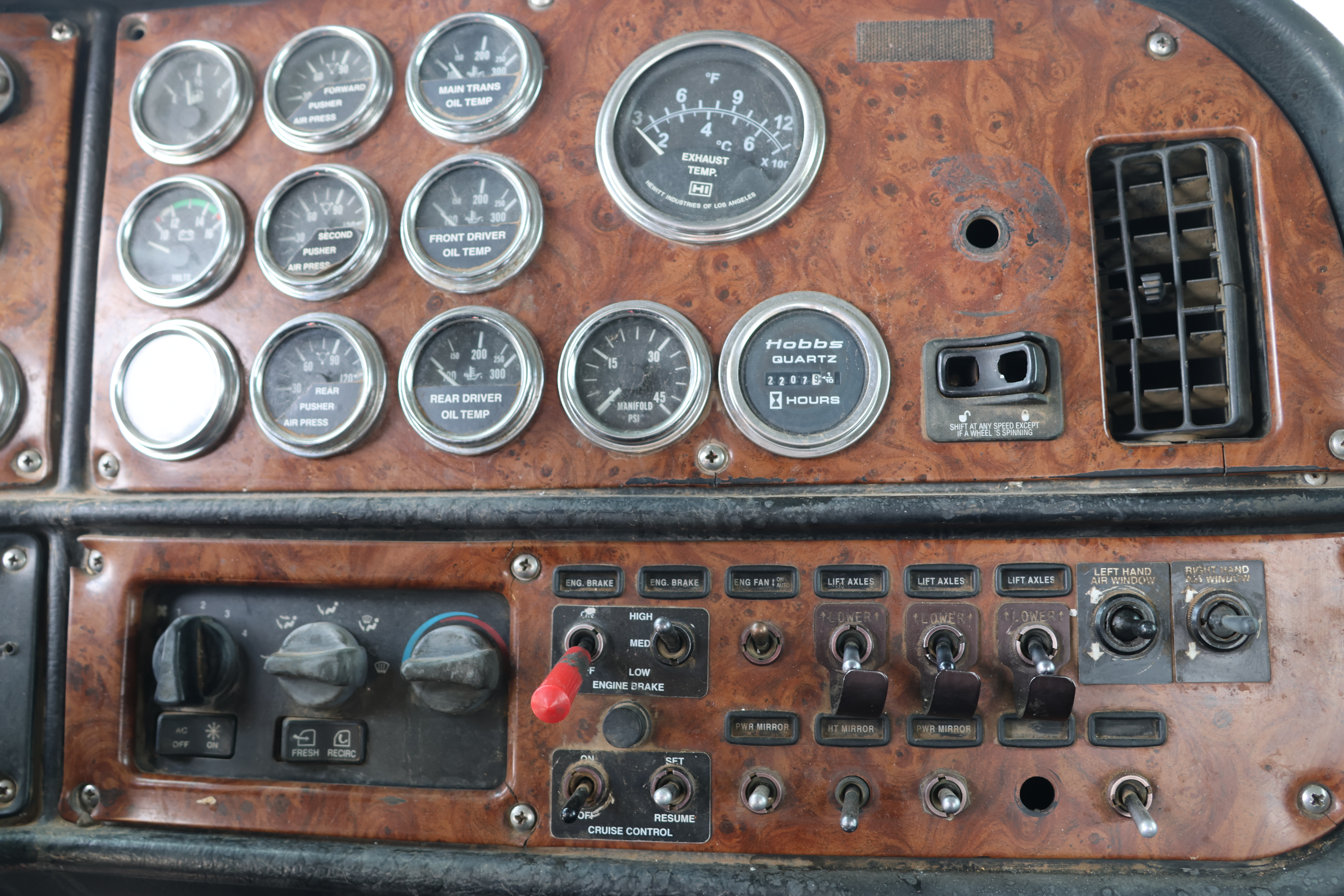 2002 Peterbilt 357