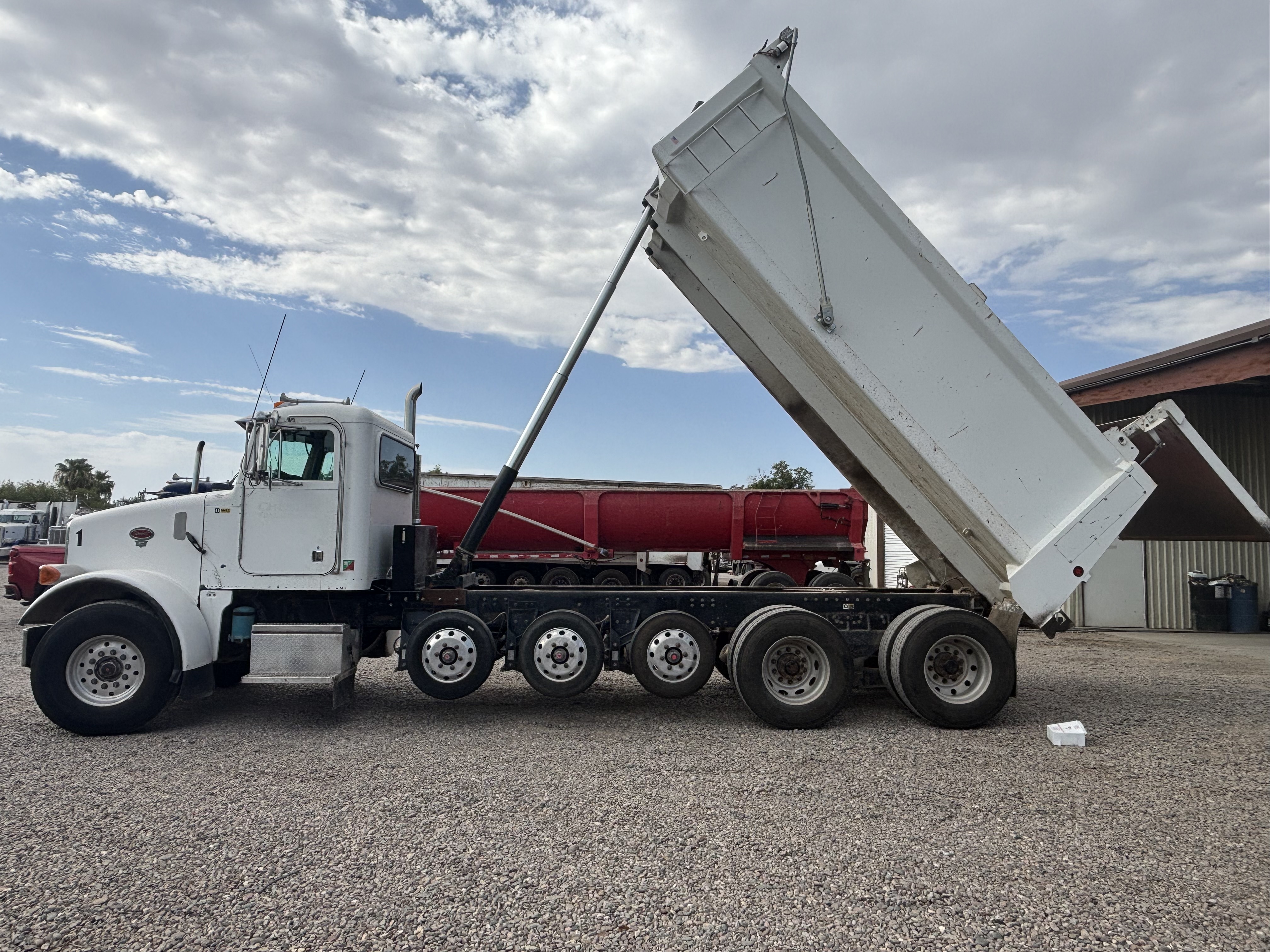 2002 Peterbilt 357