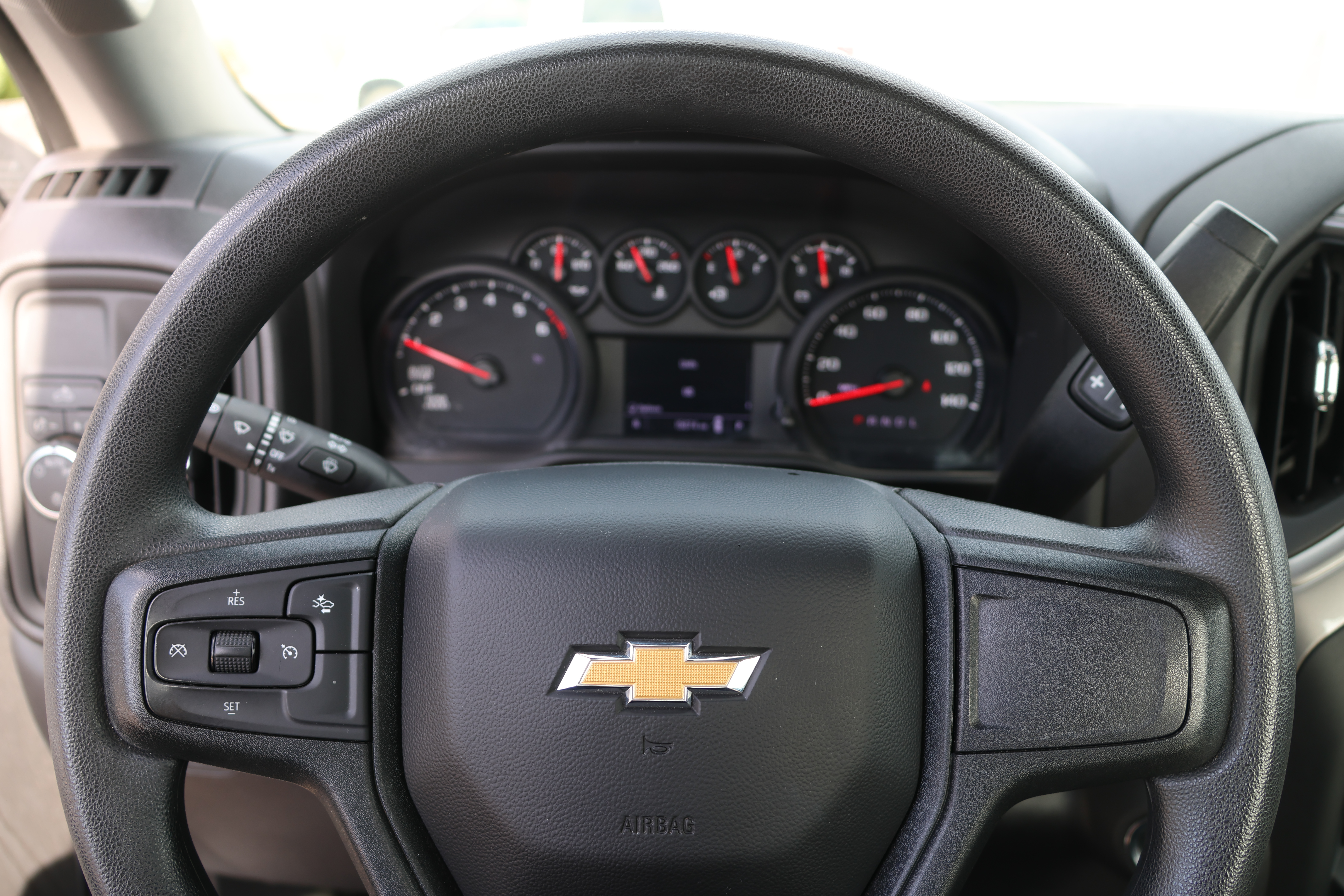 2025 Chevrolet SILVERADO 1500 GAS PICK UP WORK TRUCK