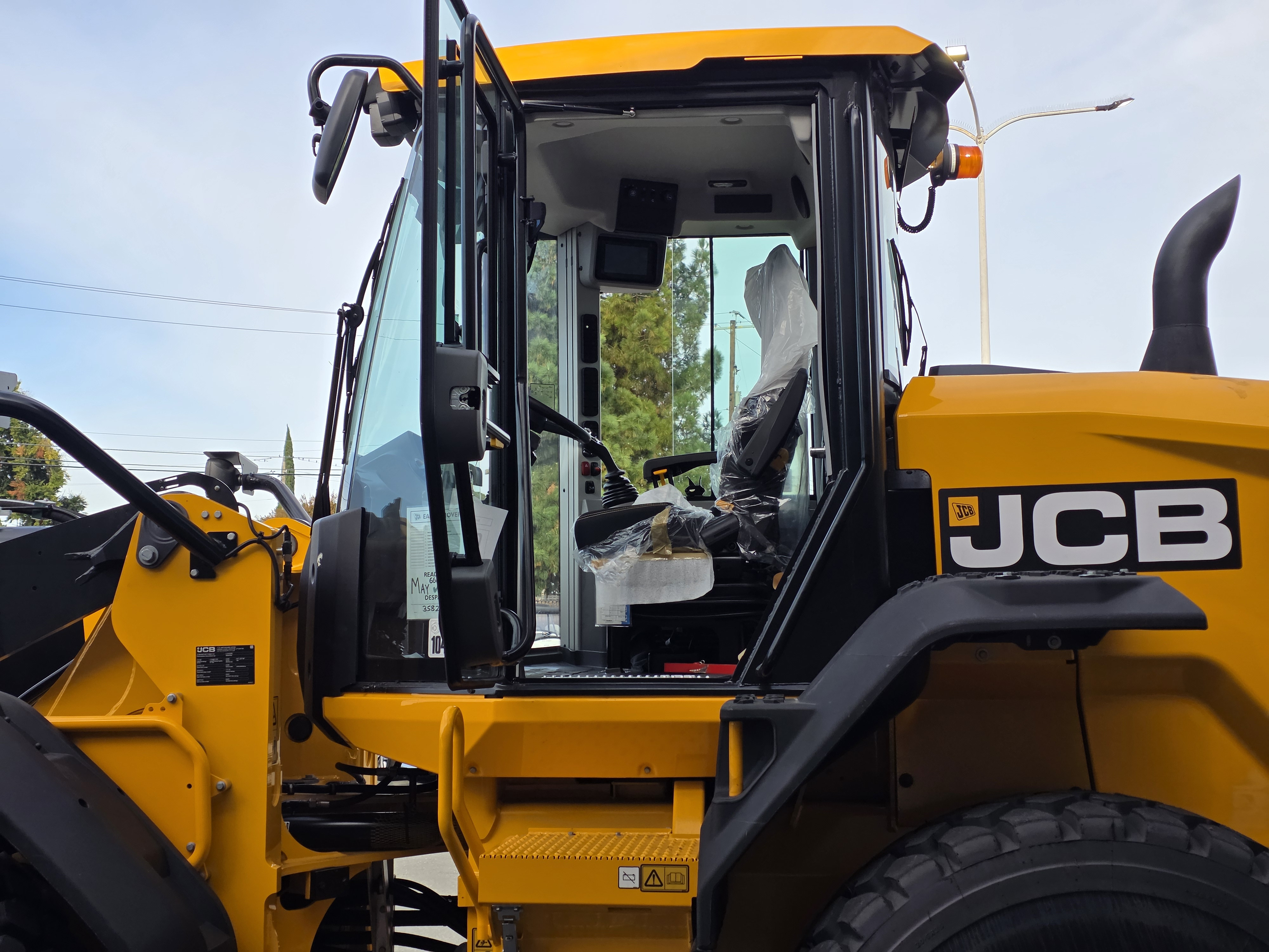 2026 JCB 437