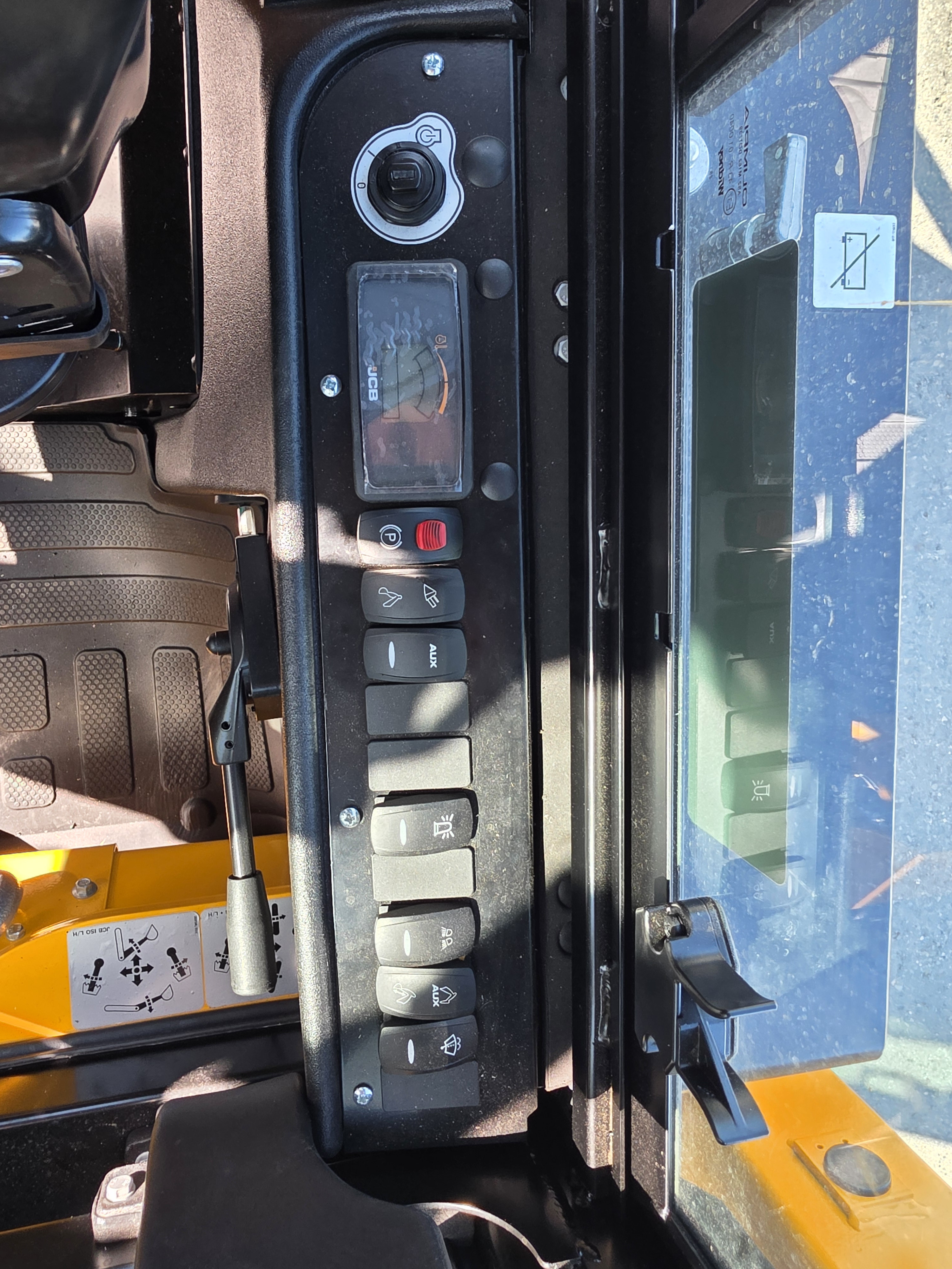 2026 JCB 1CXT