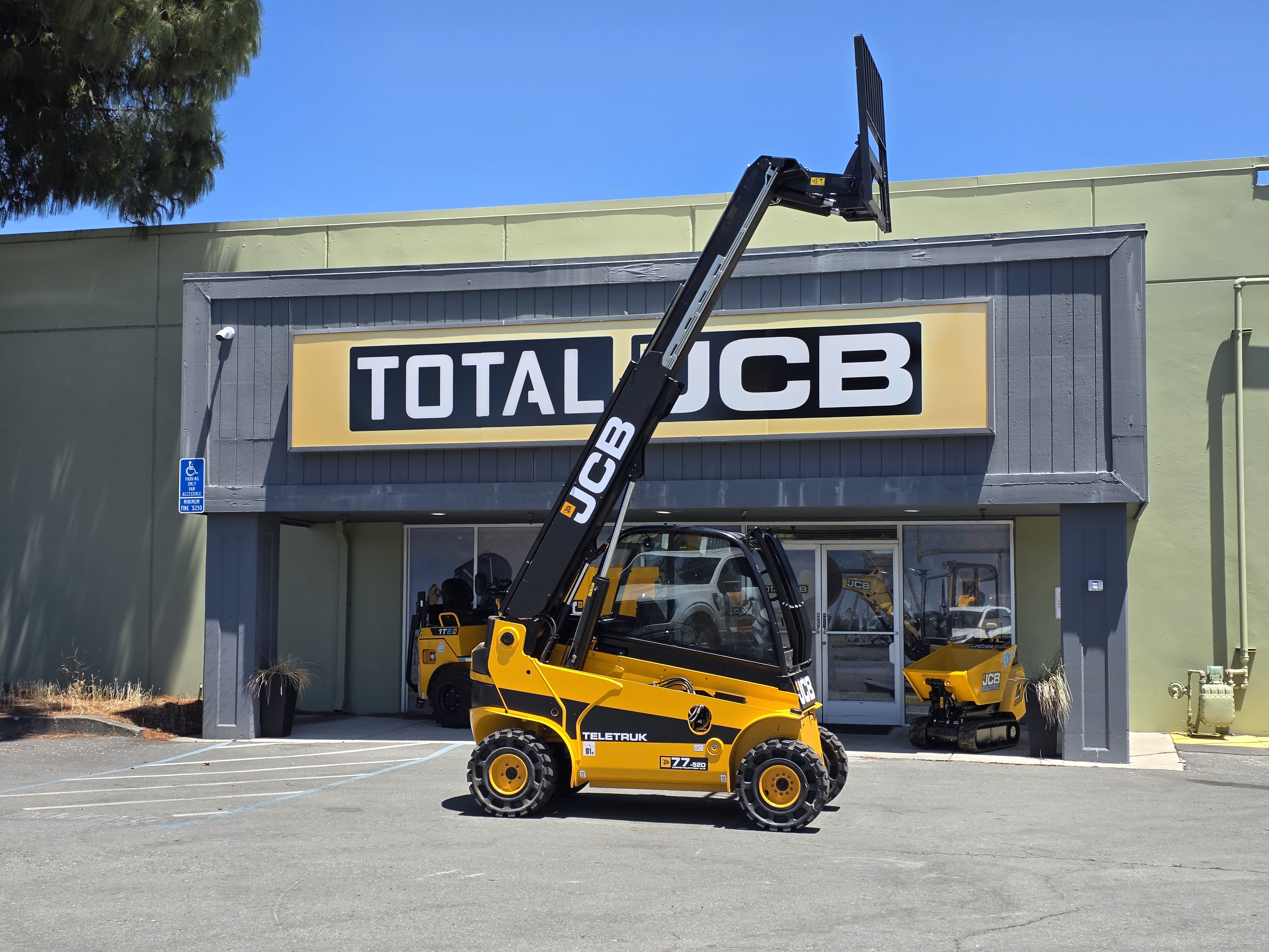 Photo of 2025 JCB TLT 35D