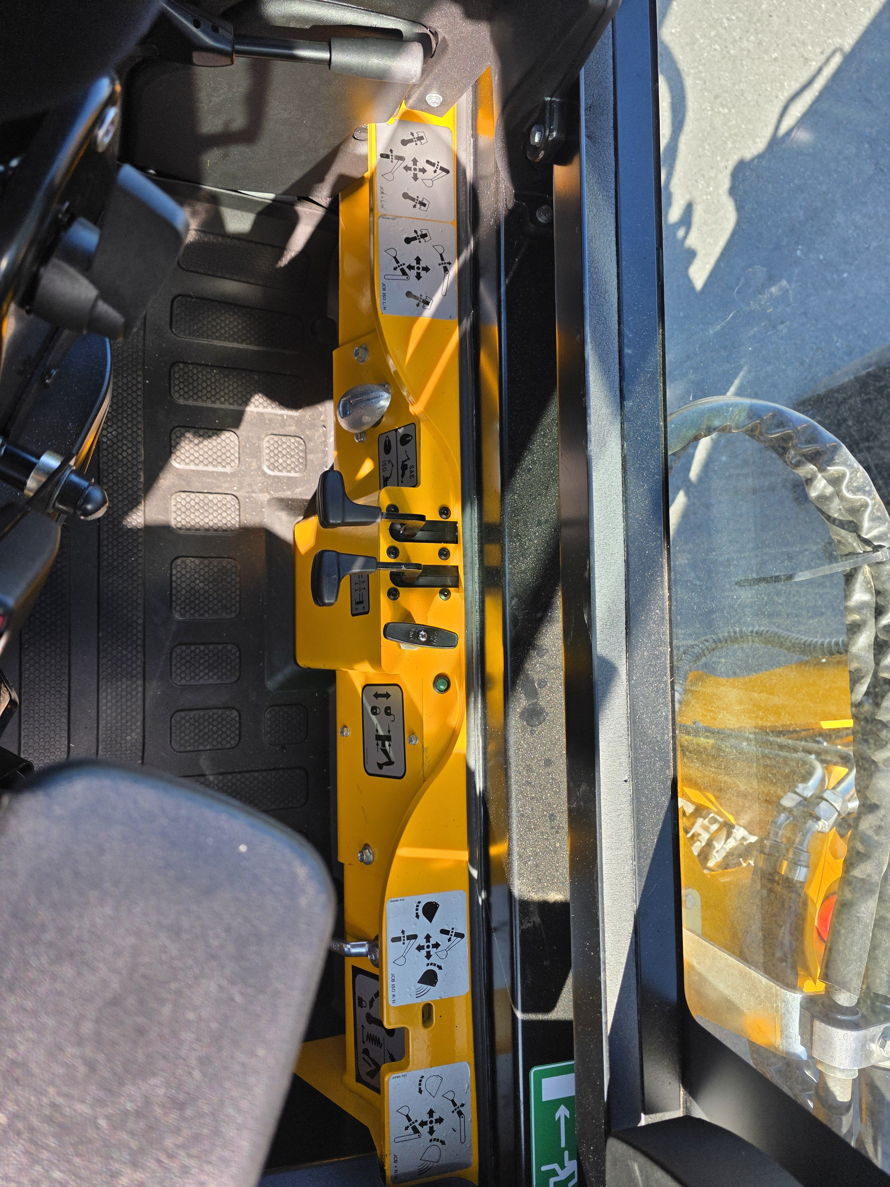 2026 JCB 1CXT