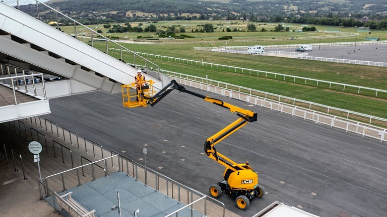 2025 JCB A45EH