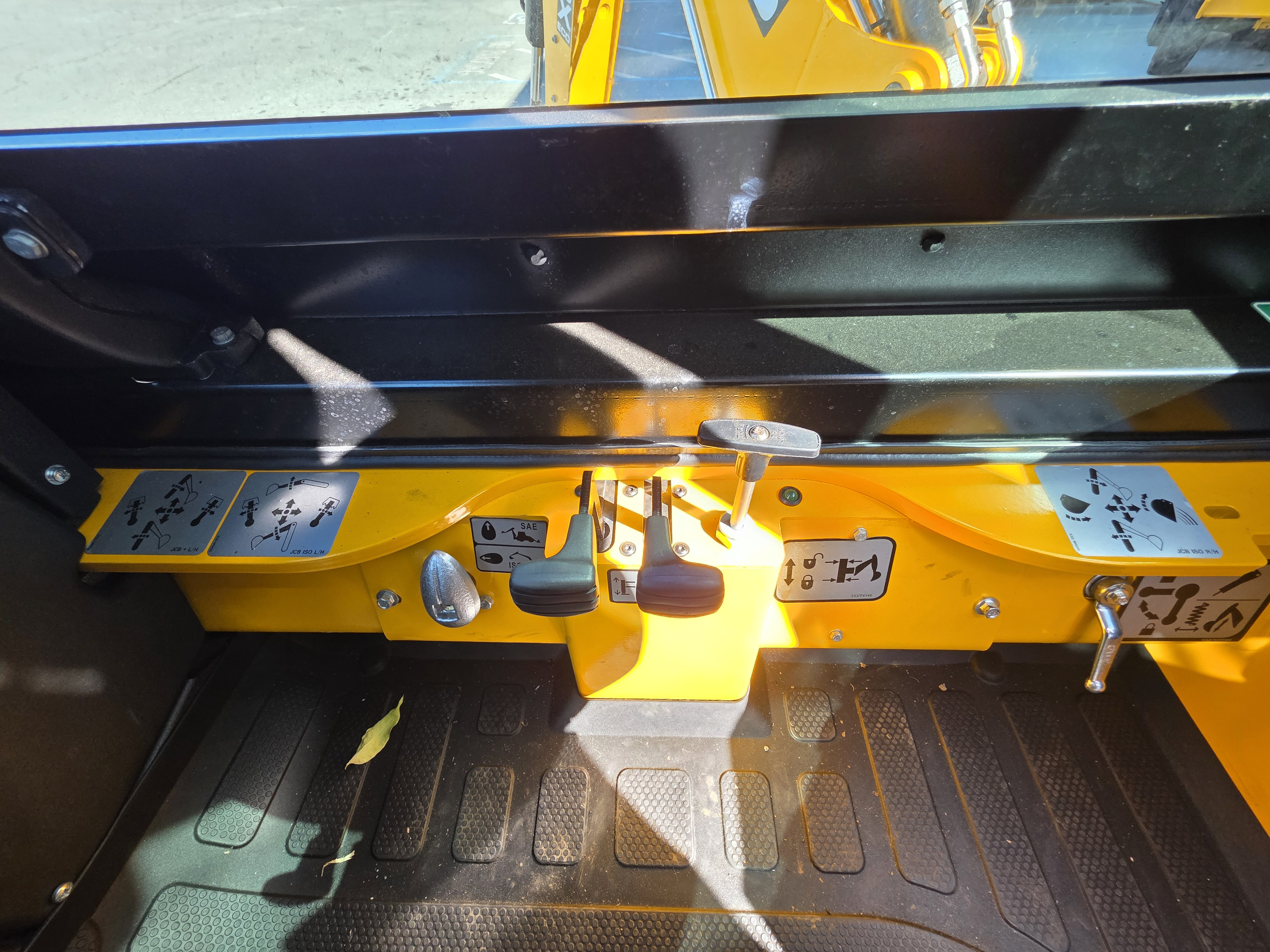 2026 JCB 1CXT