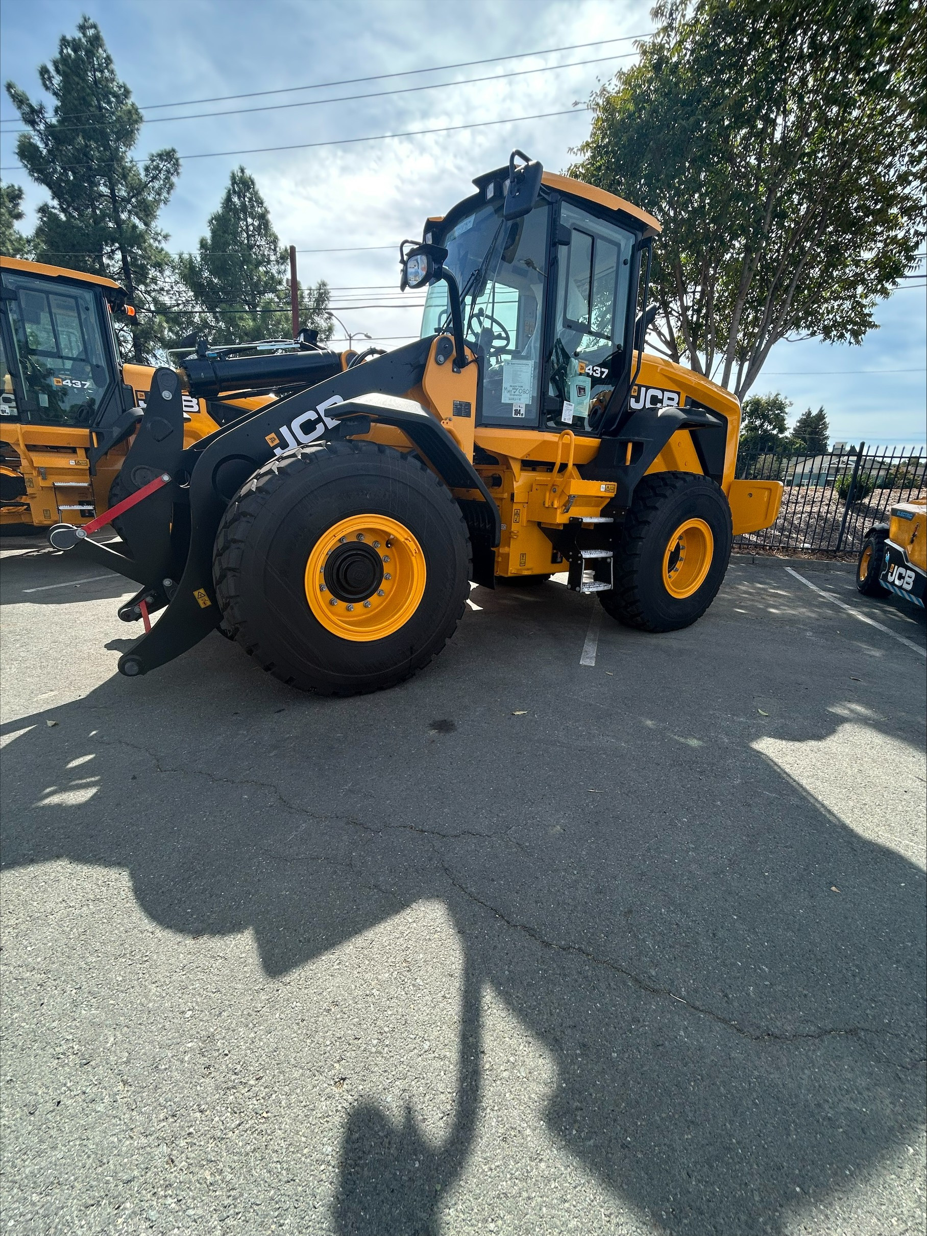 2026 JCB 437