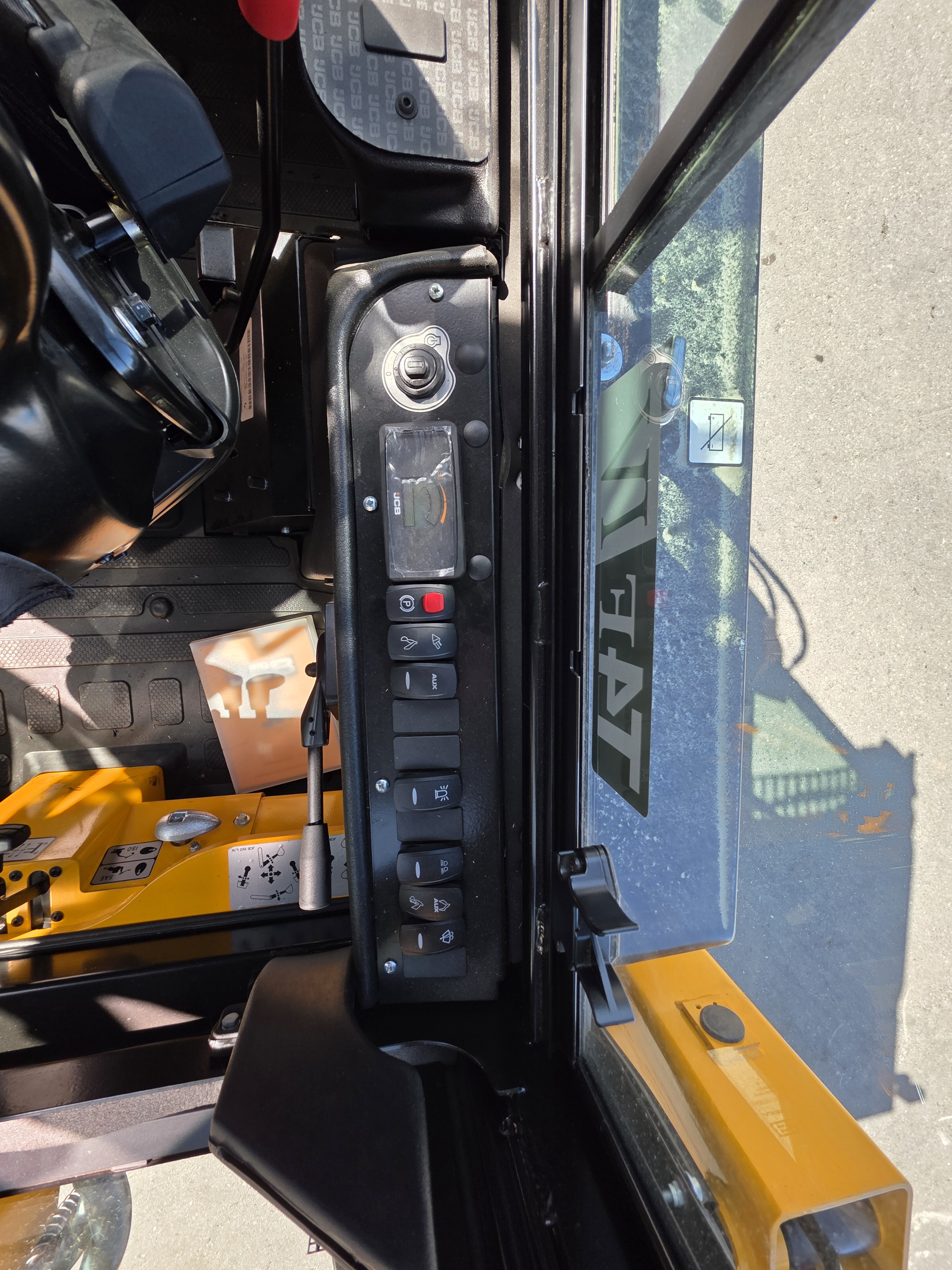 2026 JCB 1CXT