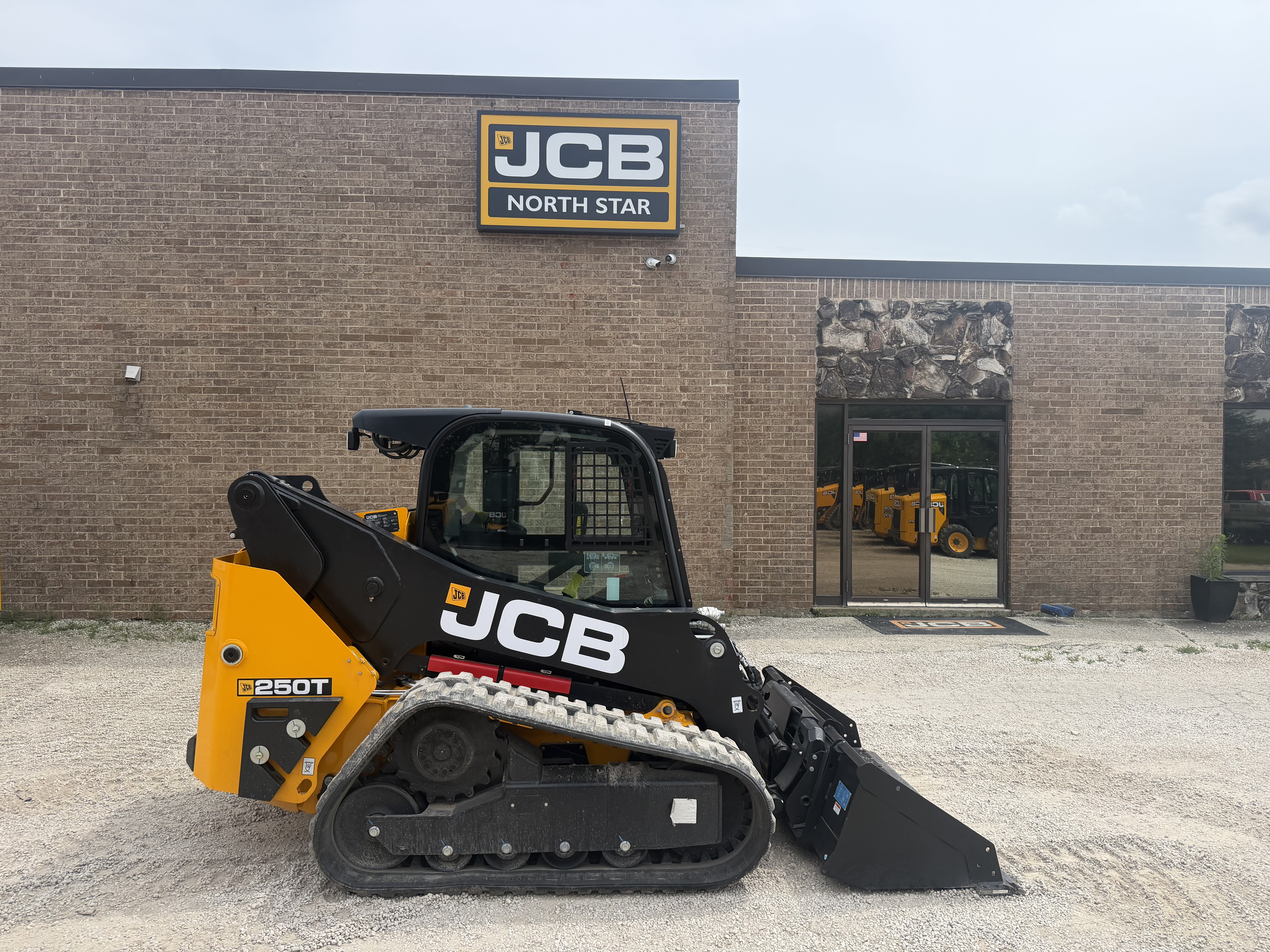 Photo of a 2026 JCB 250T