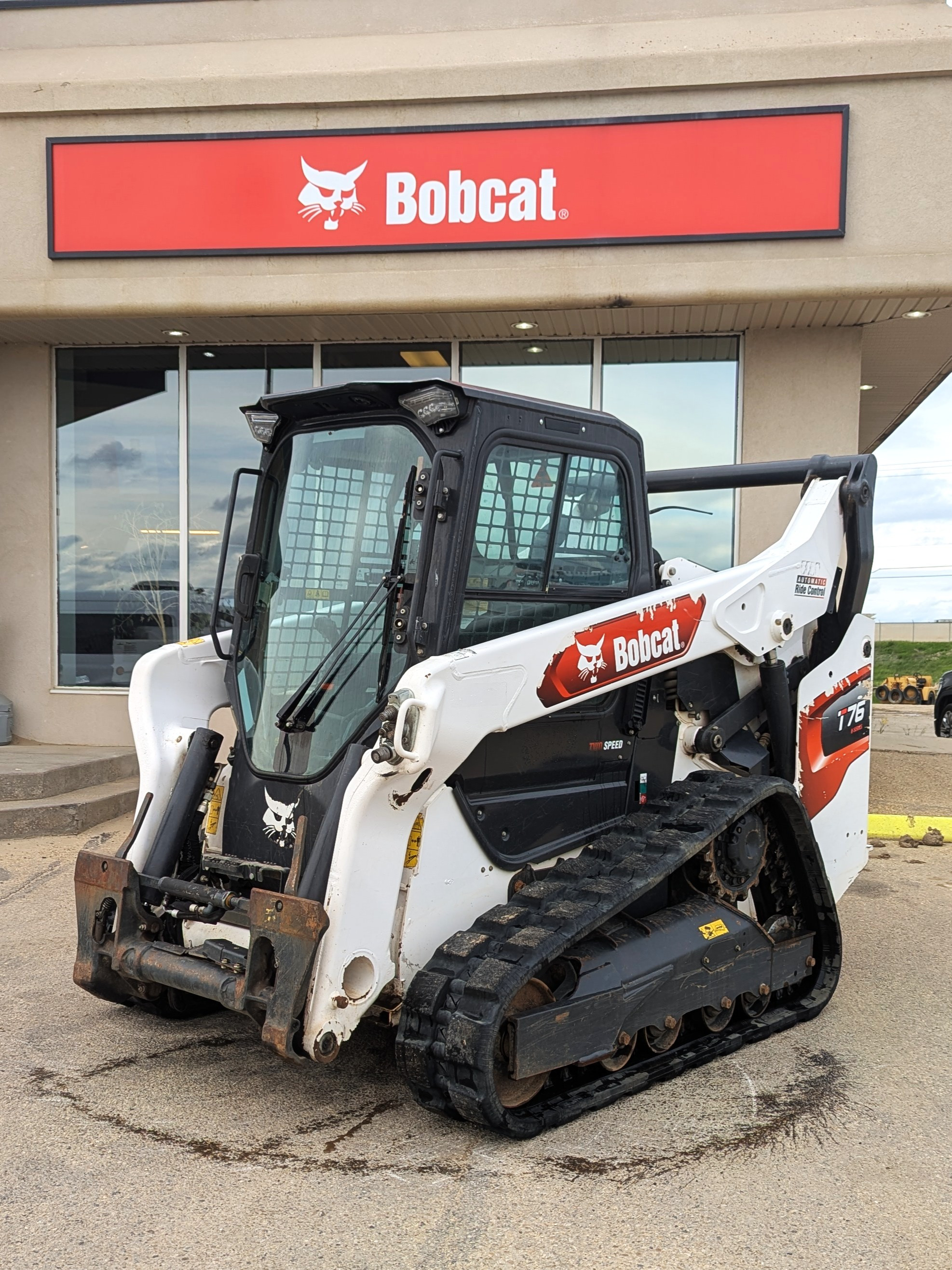 Photo of a 2022 Bobcat T76