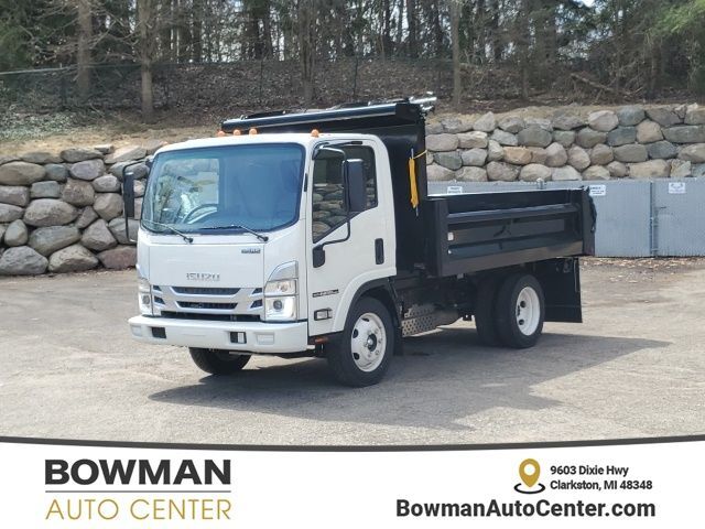 2024 Isuzu NPR-HD's photo