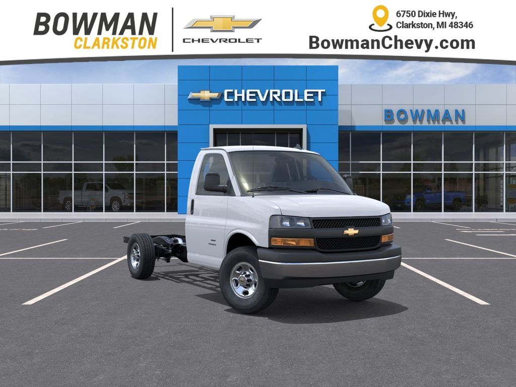 Photo of a 2026 Chevrolet Express 3500