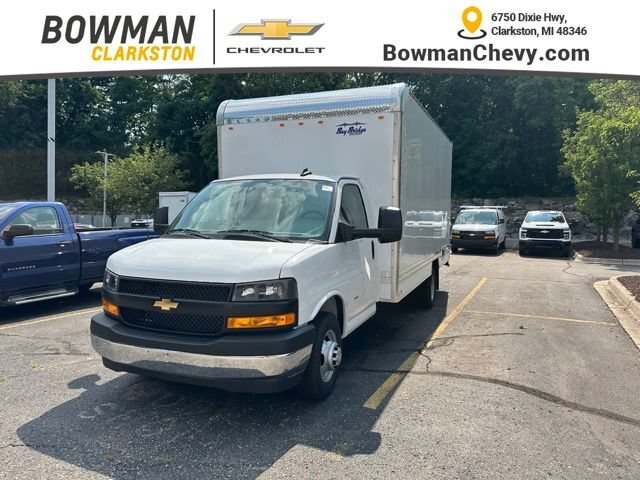 Photo of a 2025 Chevrolet Express 3500