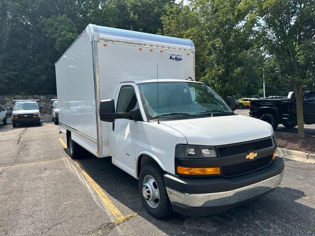 2025 Chevrolet EXPRESS 3500