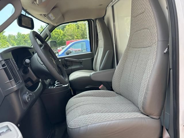 2025 Chevrolet EXPRESS 3500