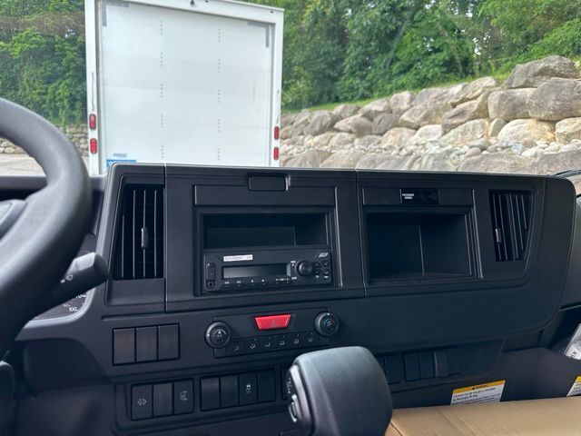 2025 Isuzu NPR XD