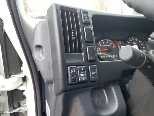 2024 Isuzu NPR HD