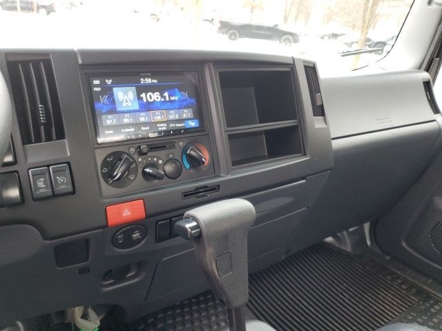 2024 Isuzu NPR HD