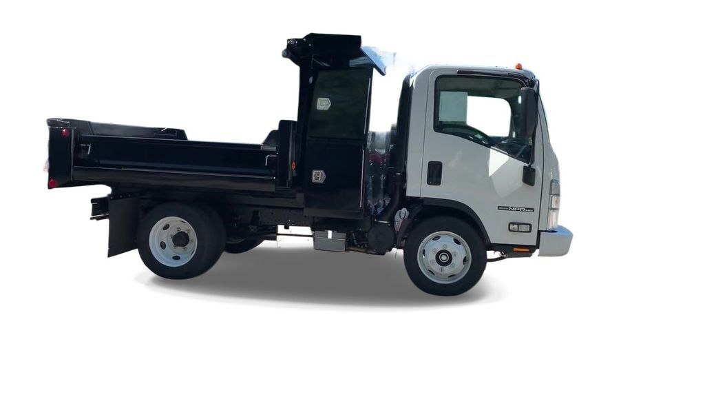 2024 Isuzu NPR HD