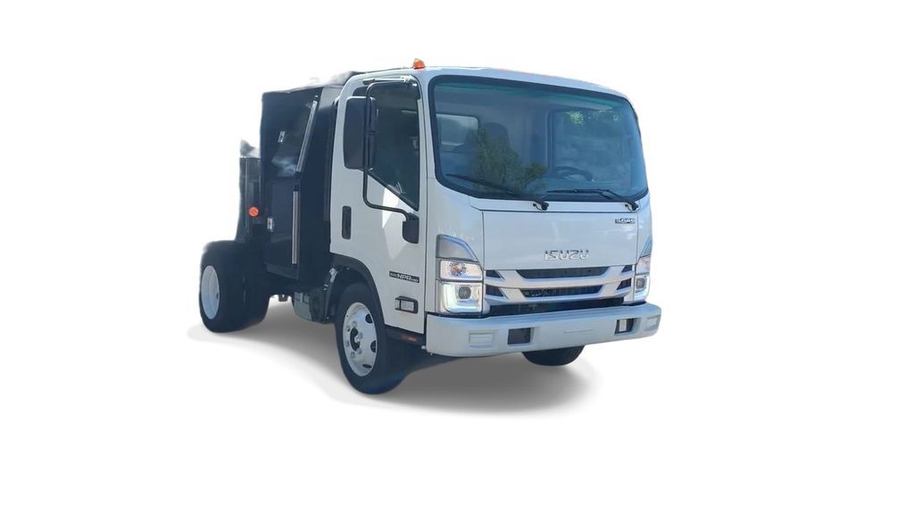 2024 Isuzu NPR HD