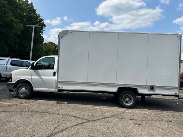 2026 Chevrolet EXPRESS 3500