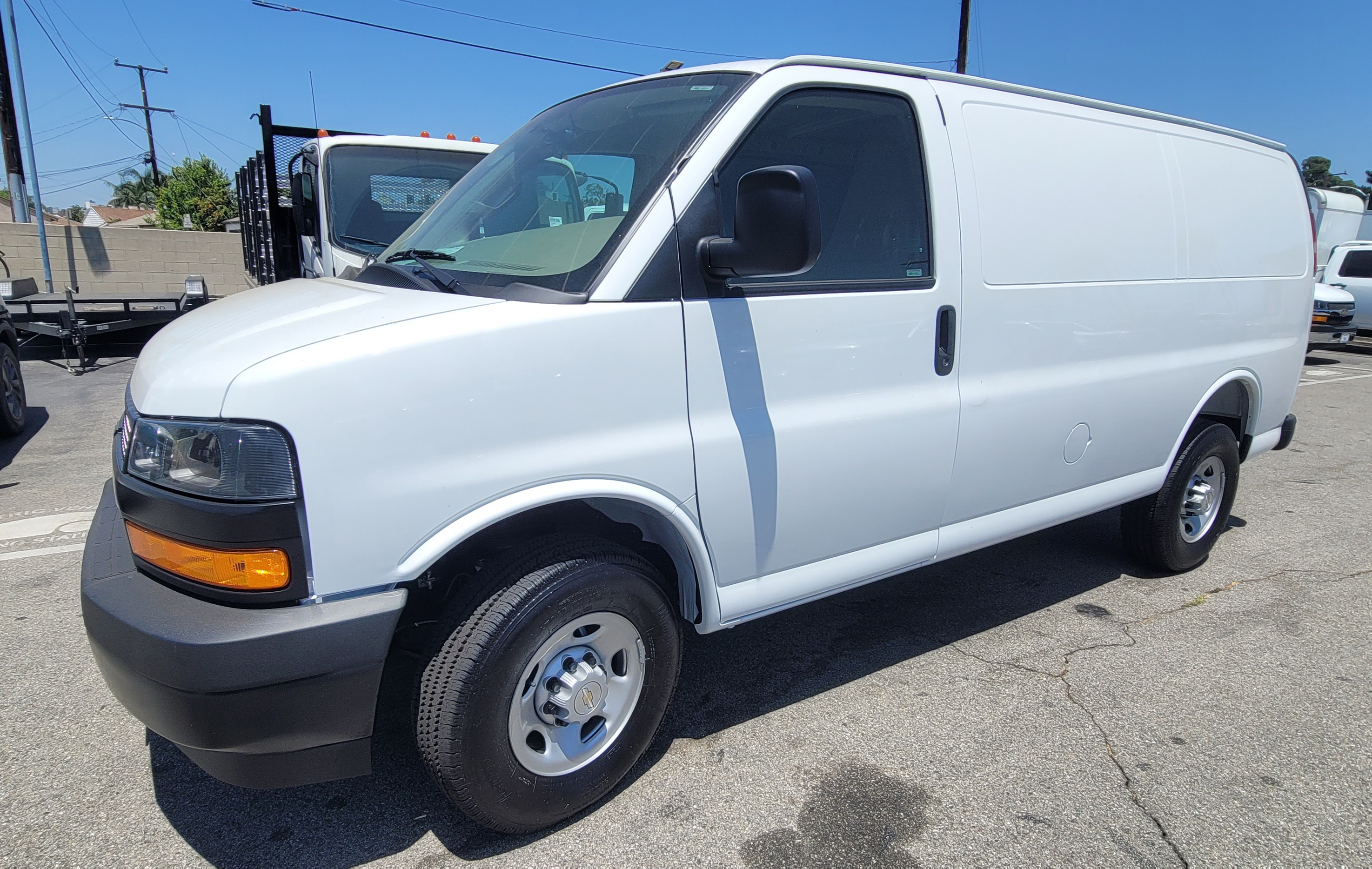 Photo of a 2026 Chevrolet EXPRESS G2500