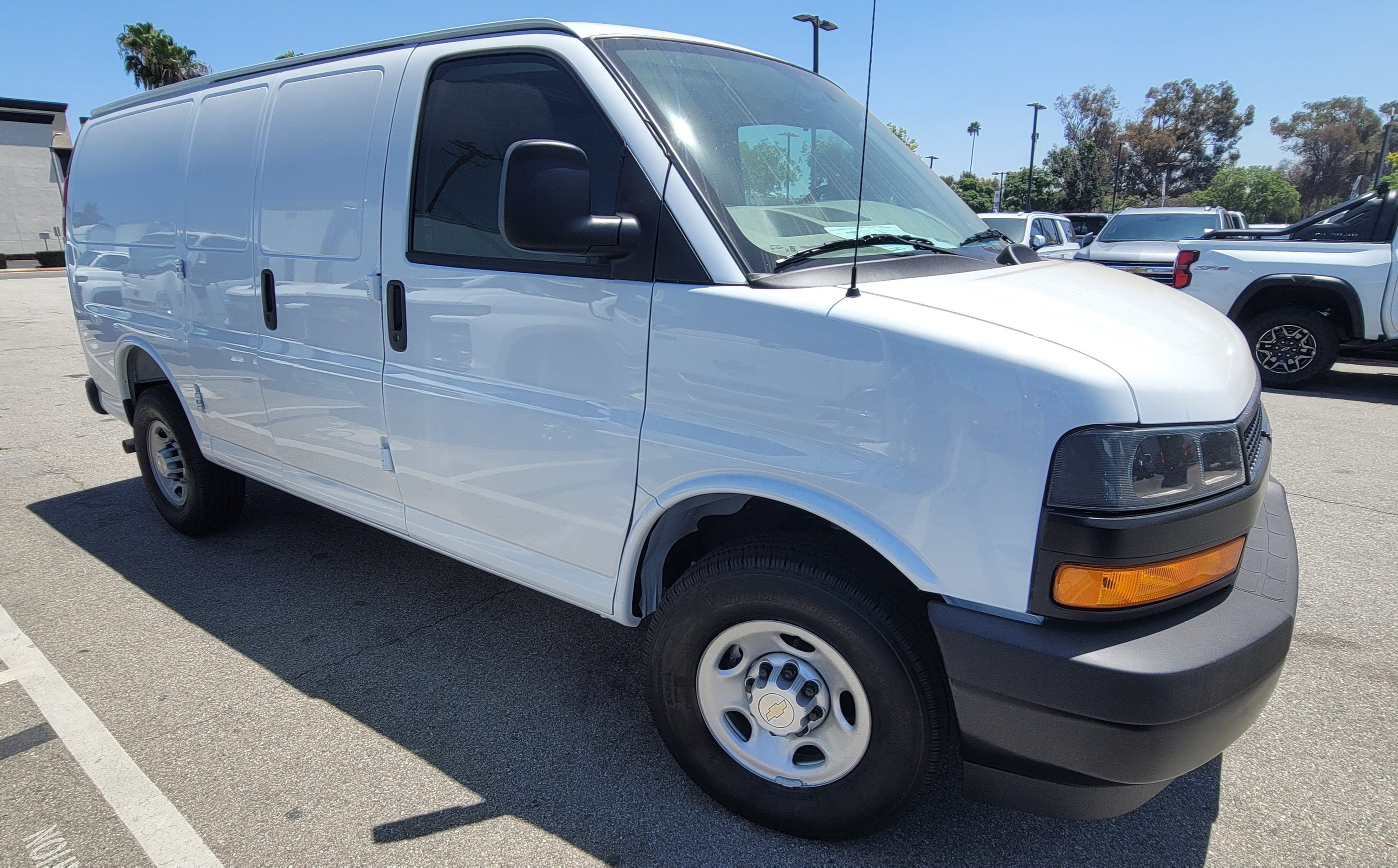 2026 Chevrolet Express G2500