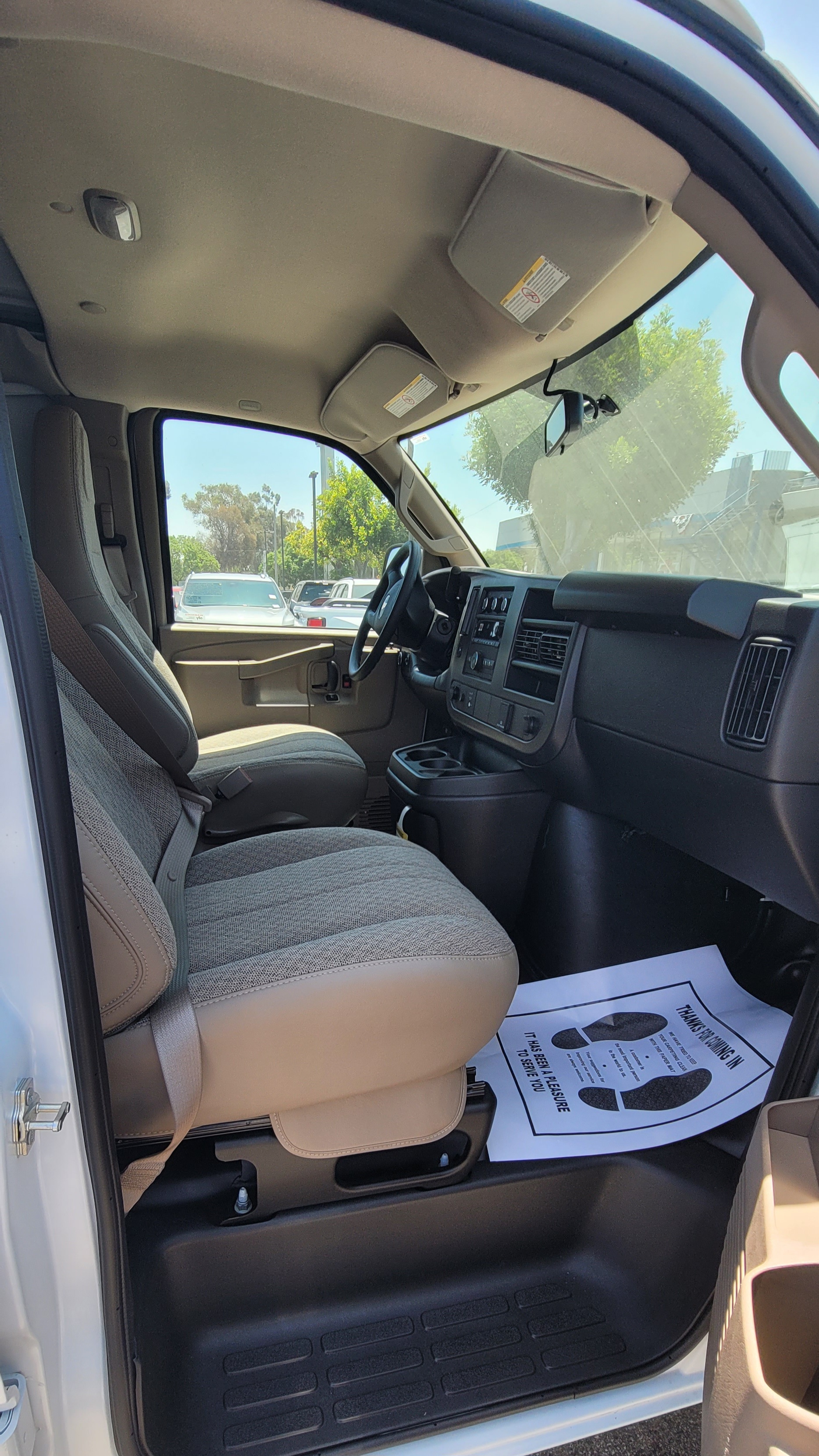 2026 Chevrolet Express G2500