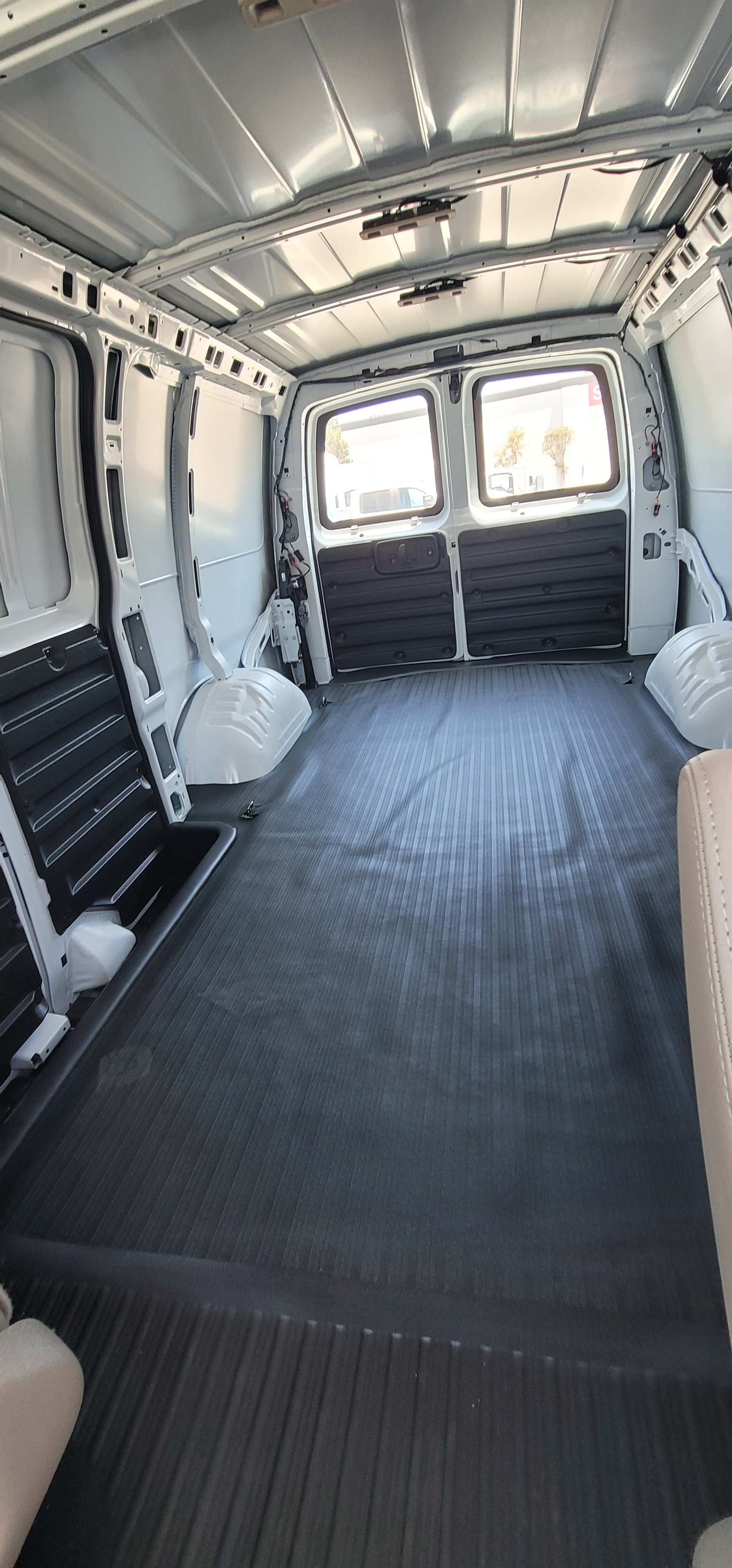 2026 Chevrolet Express G2500