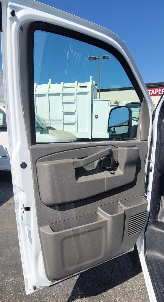 2025 Chevrolet Express G2500