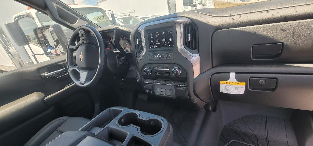 2025 Chevrolet SILVERADO