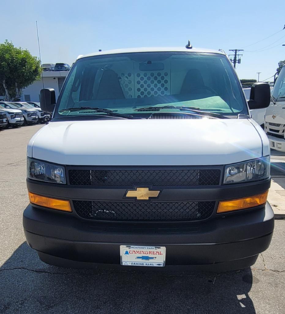 2025 Chevrolet EXPRESS G2500