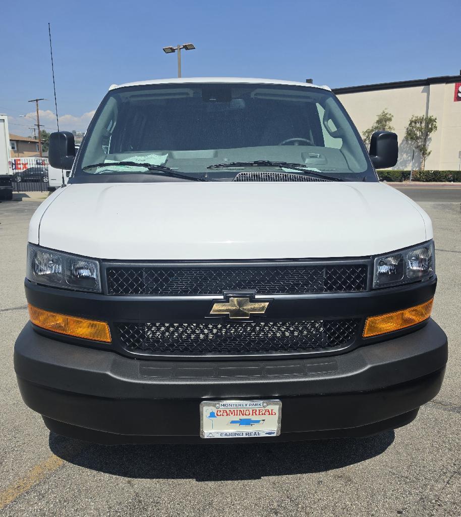 2026 Chevrolet Express G2500