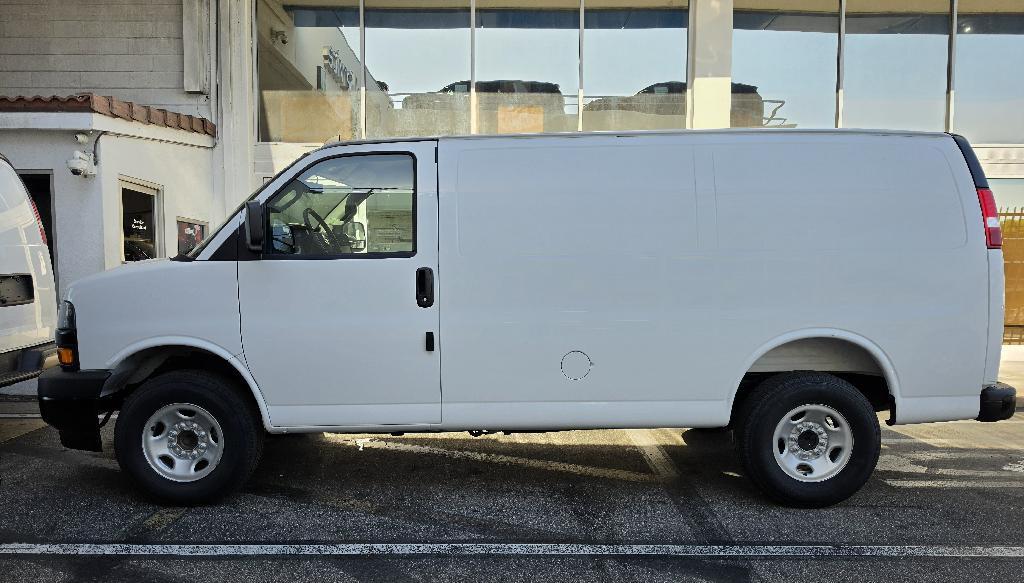 2026 Chevrolet EXPRESS G2500