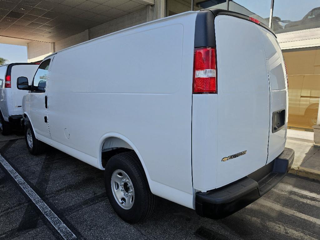 2026 Chevrolet EXPRESS G2500