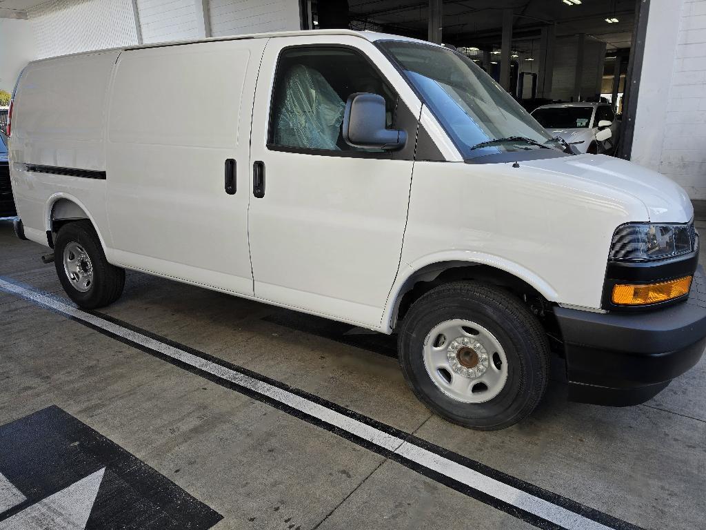2026 Chevrolet EXPRESS G2500
