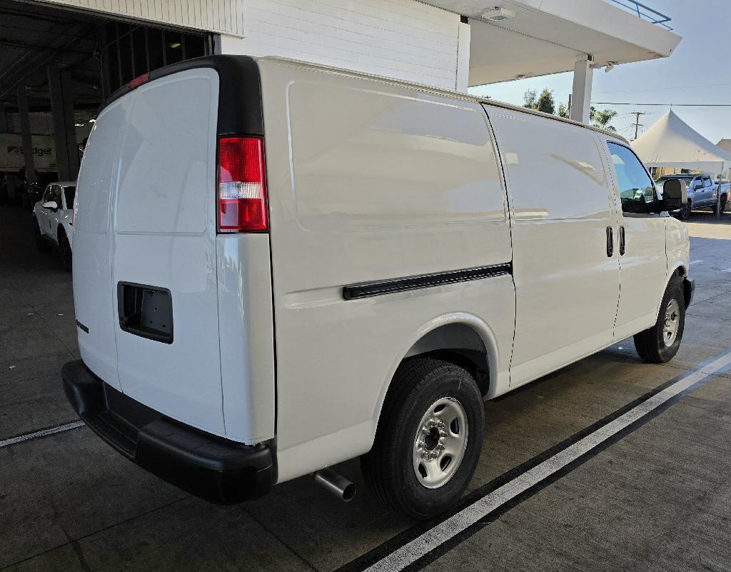 2026 Chevrolet EXPRESS G2500