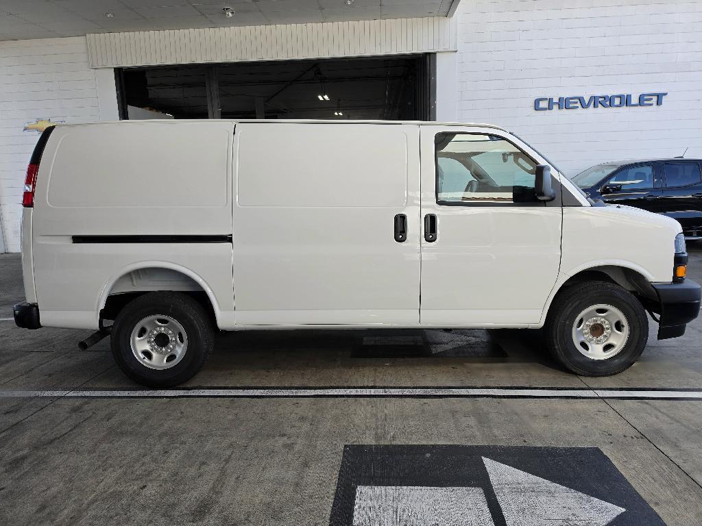 2026 Chevrolet EXPRESS G2500