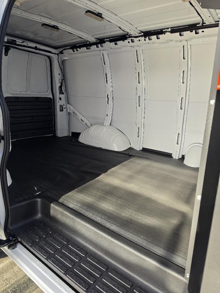 2026 Chevrolet EXPRESS G2500