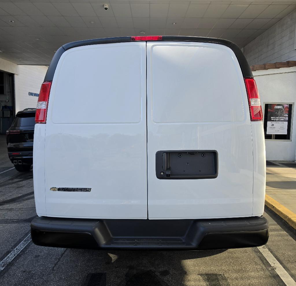 2026 Chevrolet EXPRESS G2500