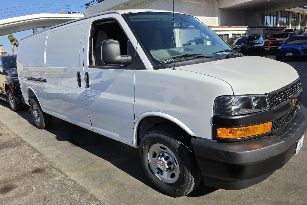 2026 Chevrolet EXPRESS G2500