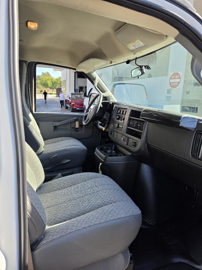 2026 Chevrolet EXPRESS G2500
