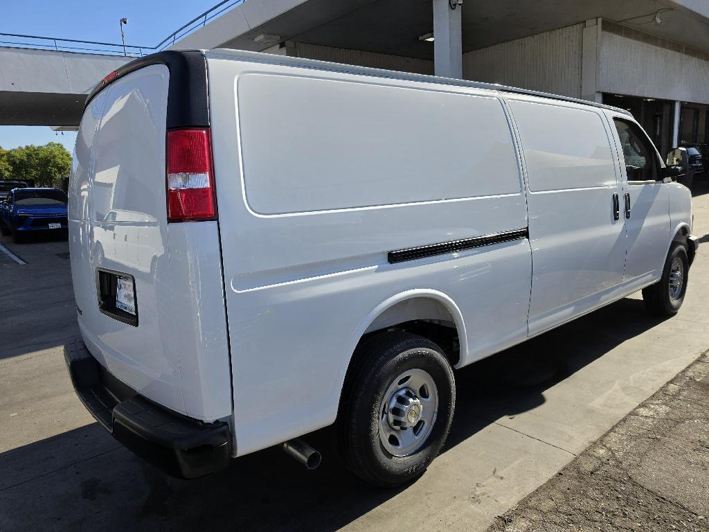 2026 Chevrolet EXPRESS G2500