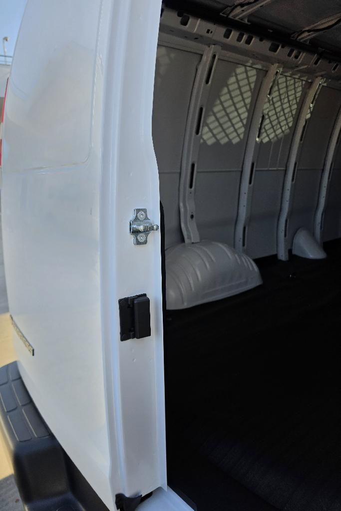2026 Chevrolet EXPRESS G2500