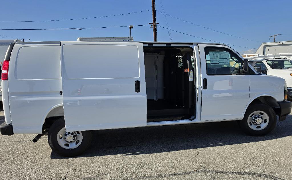 2026 Chevrolet EXPRESS G2500